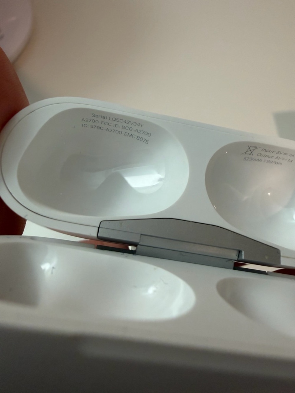 Apple AirPods Pro 2nd Generation - Picture 12 of 17